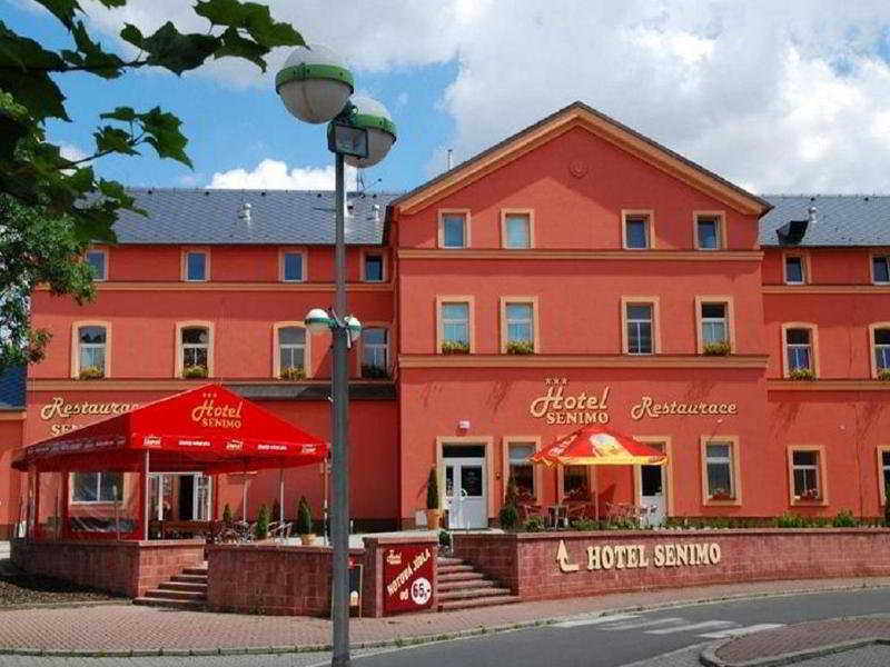 Hotel Senimo Όλομουτς Εξωτερικό φωτογραφία